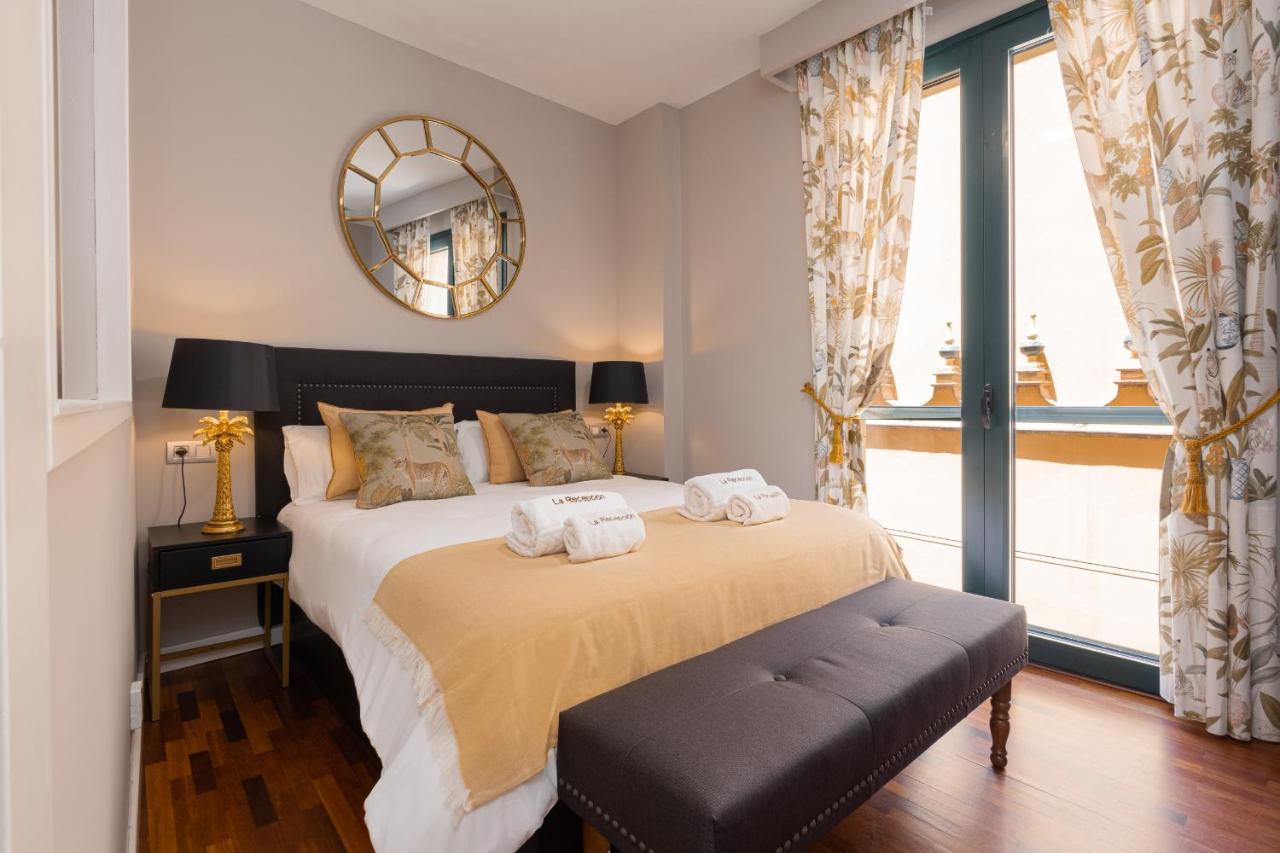 C31 Deluxe Apartment Into Cathedral Square Malaga Exterior photo
