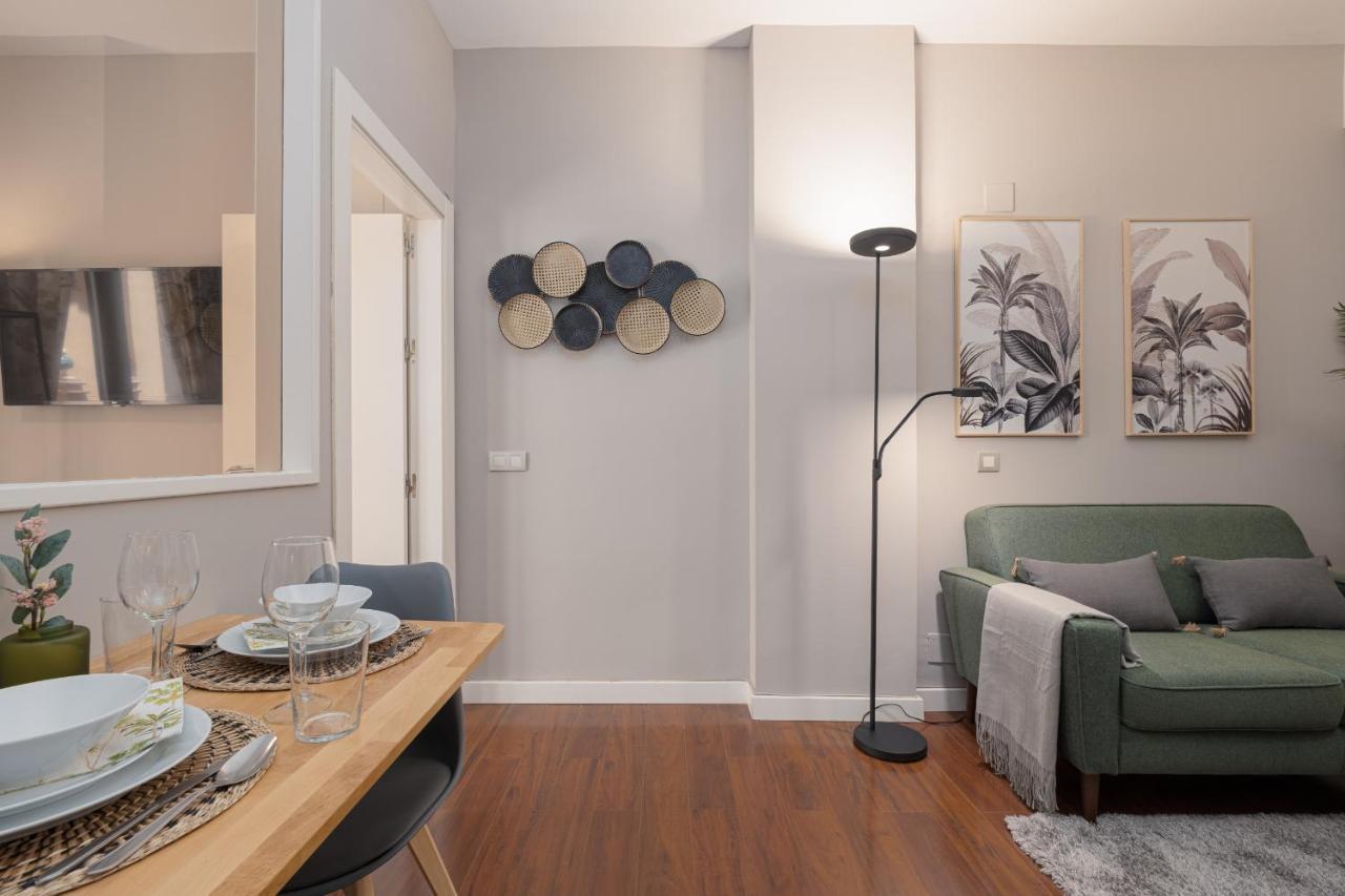 C31 Deluxe Apartment Into Cathedral Square Malaga Exterior photo